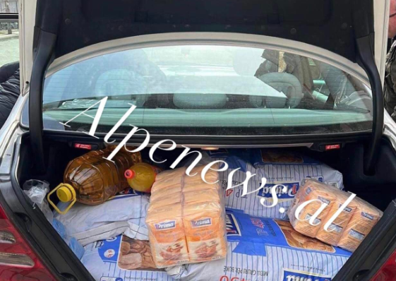 FRIKË NGA LUFTA? Shqiptarët furnizohen me miell e vaj. Ja çfarë bën qytetari (PAMJET EKSKLUZIVE)