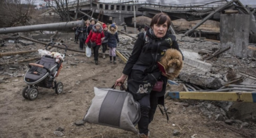 UKRAINA NUK DORËZOHET/ Do të hapë 9 korridore humanitare për të evakuuar qytetarët e bllokuar