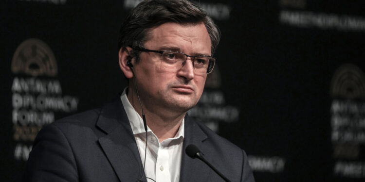SULMI RUS NË UKRAIN/ Kuleba: Negociatat me Moskën janë shumë të vështira!