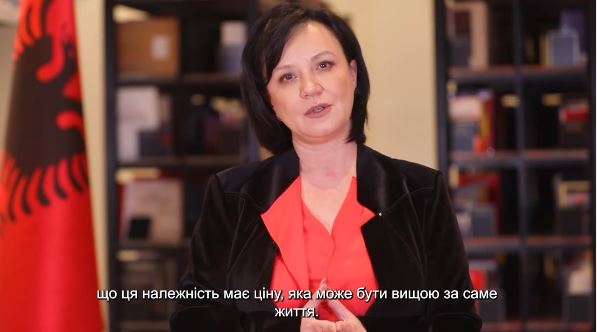 “JEMI ME JU DERI NË FUND…”/ Bashkëshortja e Zelenkyt poston mesazhin e Linda Ramës