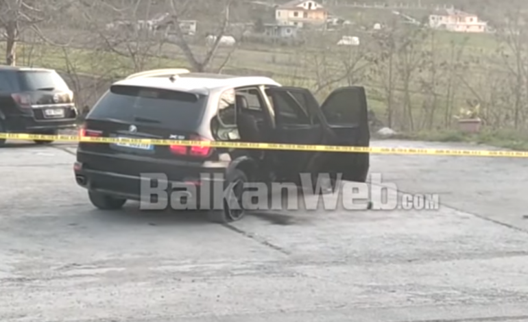 ATENTATI/ Ja çfarë u gjet brenda makinës që u bë shoshë nga plumbat në Elbasan