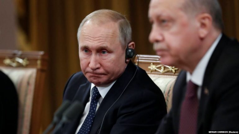 LUFTA E TMERRSHME NË UKRAINË/ Erdogan telefonon Putinin: Tentativa për të ulur palët në tryezë