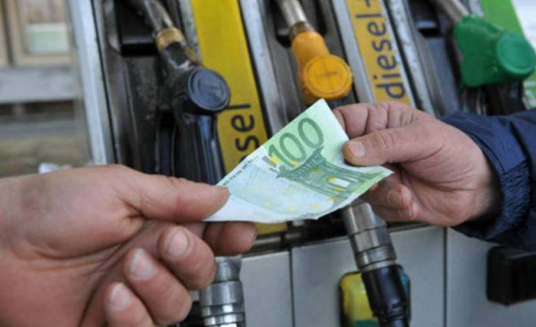 ÇMIMET E NAFTËS RRITEN SËRISH/ Ja sa lekë arrin për një litër