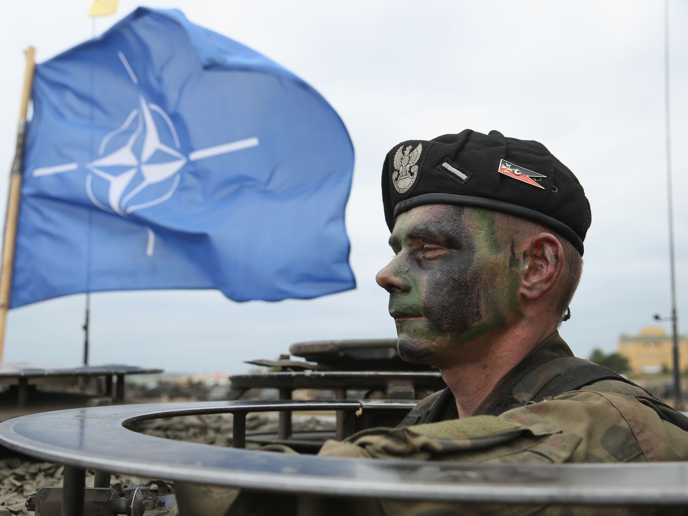 LUFTA/ Perëndimi kundër Putin: Duhet t’i konsiderojmë të gjitha opsionet për ndërhyrjen e NATO-s...
