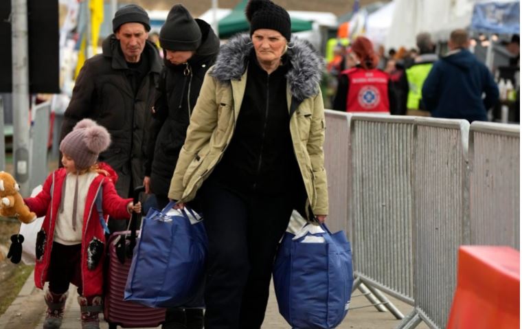 LUFTA NË UKRAINË/ OKB: Mbi 4 milionë njerëz janë larguar nga vendi! Polonia me numrin më të lartë..