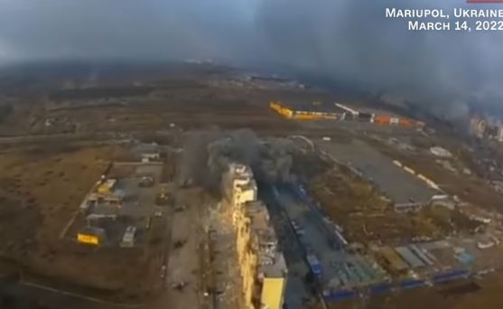 BOMBARDIMET RUSE NË MARIUPOL/ Mbi 2500 të vrarë, publikohen pamjet me dron të shkatërrimit të qytetit