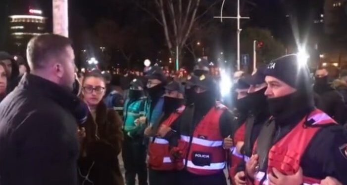 NGA TIRANA DERI NË LUSHNJË/ Protestuan për çmimin e naftës, arrestohen 30 persona, 95 të tjerë…