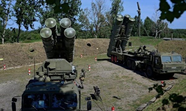 LUFTA/ Propozimi “bombë” i SHBA-së për Turqinë: Dërgoni në Ukrainë sistemin raketor rus!