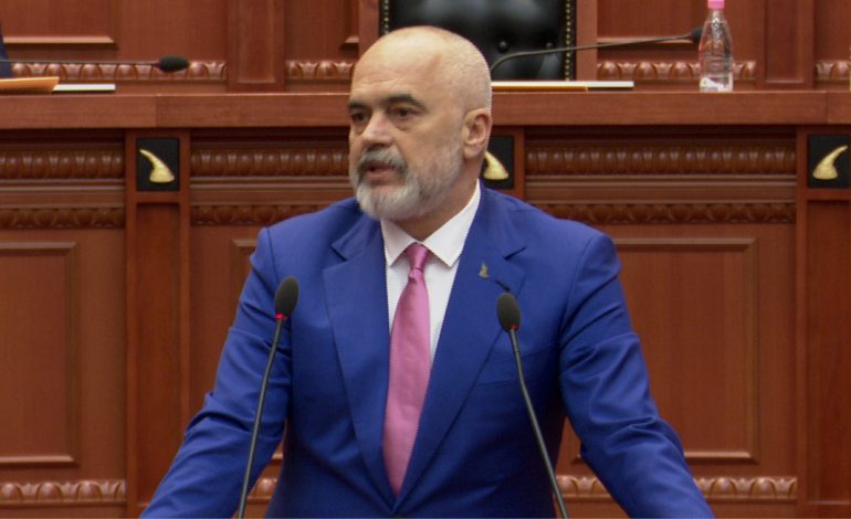 “TË LARGOHEMI NGA BUJQËSIA E VETMISË”/ Rama: Fermerët, grumbulluesit dhe shitësit duhet të punojnë të gjithë bashkë si rrjet