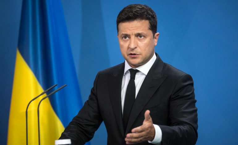 SULMI MBI MEMORIALIN E HOLOKAUSTIT/ Zelensky: Ata kanë një urdhër, Rusia dëshiron të fshijë historinë tonë