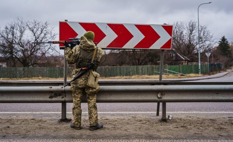 NDALIMI I AGRESIONIT RUS/ Perëndimi propozon ofertën TUNDUESE: Kush do të luftojë për Ukrainën, i ofrojmë…