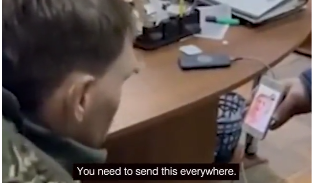 “PRESIDENTI YNE SHKATERROI KOPSHTE…”/ Ushtari rus i kapur rob qan kur flet me nënën: Tregoje të vërtetën