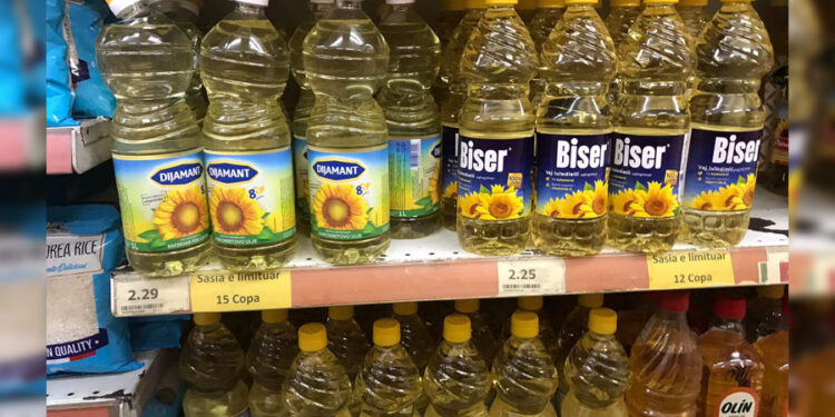 KRIZA/ “Fluturojnë” çmimet e vajit në Kosovë, 2.29 euro një litër vaj