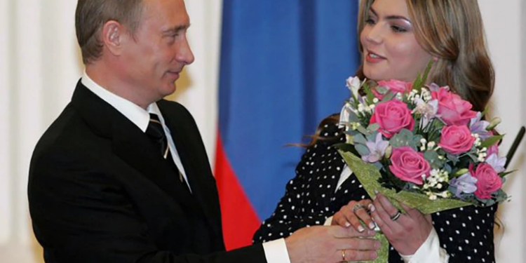 PAMJET/ Zbulohet shteti ku Putini fsheh të dashurën dhe 4 fëmijët pas pushtimit të Ukrainës