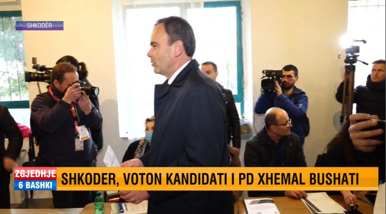 ZGJEDHJET/ Voton kandidati i PD-së në Shkodër, Xhemal Bushati: Të përdorim fuqinë e votës…