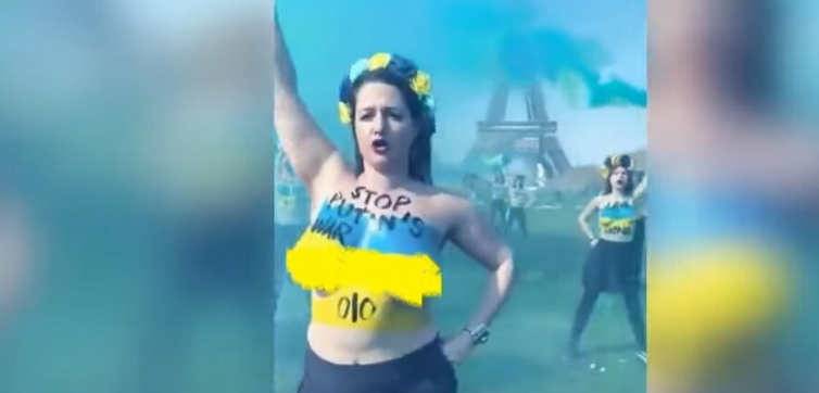 “LAVDI UKRAINËS”/ Aktivistet në Paris, protestojnë kundër “Putin kriminelit” (PAMJET)
