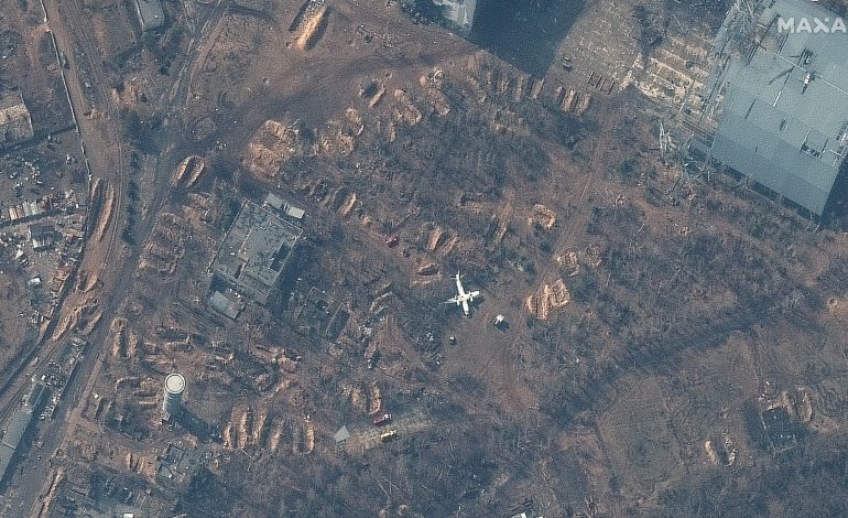 PAMJET SATELITORE/ Ishte fitorja e parë e luftës, forcat ruse largohen nga aeroporti Antonov