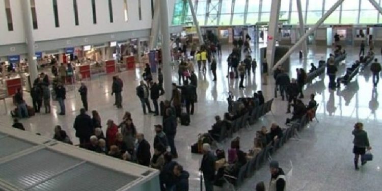 VENDIMI i Ballukut dhe Ibrahimajt: Tarifa e kufirit nga 10 bëhet 1 euro, biletat e fluturimit më të lira