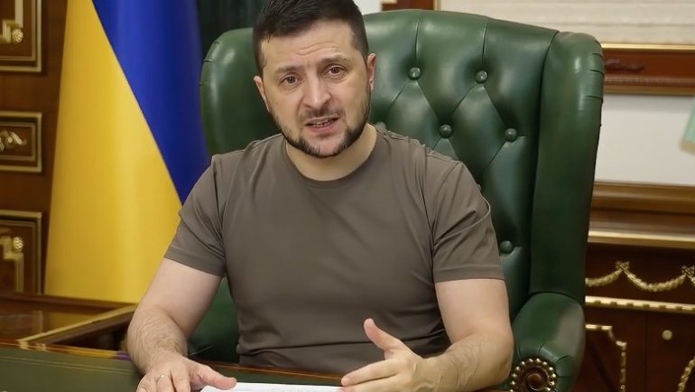 “BOTA DUHET TË PËRGJIGJET TANI”/ Zelensky: Ende e paqartë nëse janë përdorur armët kimike në Mariupol