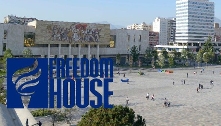 RAPORTI PËR VITIN 2021/ Freedom House: Demokracia në Shqipëri e dominuar nga politika partiake klienteliste…