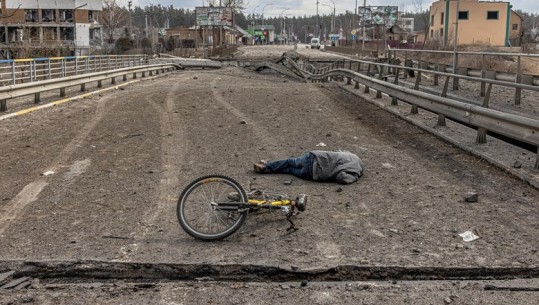 SULMET RUSE NUK KANË TË NDALUR/ Mariupol: 20 mijë civilë të vrarë nga rusët këto dy muaj