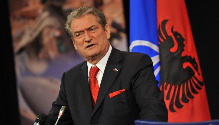 SOT KUVENDI KOMBËTAR I RITHEMELIMIT/ Berisha mbledh ish-bashkëpunëtorët e tij dhe besnikët e Bashës