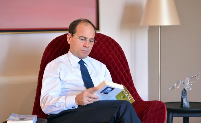 E PAPRITUR/ Ish-presidenti Bujar Nishani shtrohet te Sanatoriumi (DETAJET)