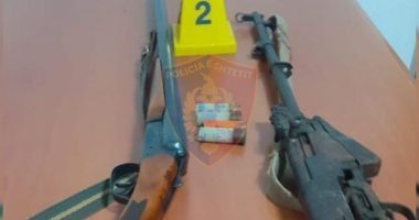 ARMË DHE MUNICION LUFTARAK NË BANESË/ Arrestohet 38 vjeçari në Tropojë
