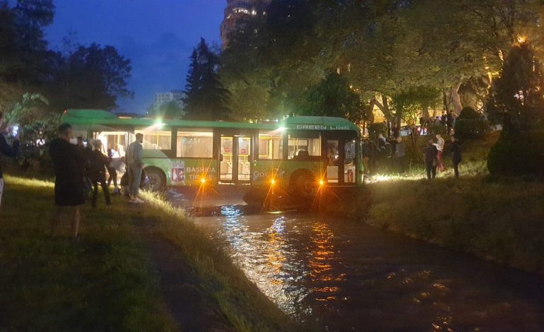 URBANI KTHEHET “URË” NË LANË/ Makina poshtë rrotave të tij, policia jep detaje për aksidentin
