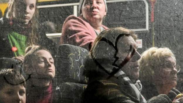 U MOR PENG EDHE VETË/ Kryebashkiaku ukrainas: Më shumë se 100 njerëz janë…