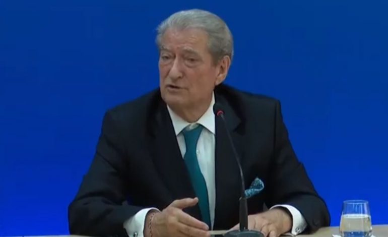 “NON GRATA”/ Berisha: Po të flisja për Aqif Rakipin, më dilnin drekat dhe darkat e tij me Bashën