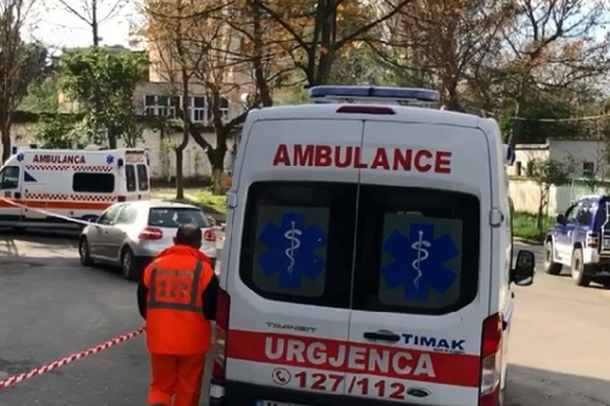 E RËNDË NË TIRANË/ I riu gjendet i vdekur në dhomën e hotelit