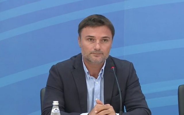 DJALI I AQIF RAKIPIT NUK U PËRJASHTUA NGA PS/ Alibeaj: Dëshmi e pengmarrjes që klubi i “non grata-ve” ka në politikën shqiptare