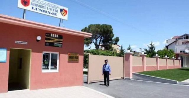 “SA BUKUR JE VESHUR”/ Detaje nga ngjarja e rëndë në Lushnje, si e ngacmonte drejtori i shkollës 15-vjeçaren