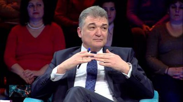 SULMON YURI KIM/ Çlirim Gjata: Po kopjon Enver Hoxhën, ka kaluar “vijën e kuqe”. Ajo s’përfaqëson SHBA