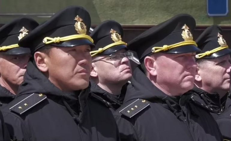 MISTERET E ANJES MOSKVA/ Ukrainasit pretendojnë se e fundosën në Detin e Zi, Rusia publikon pamjet: Ekuipazhi është gjallë