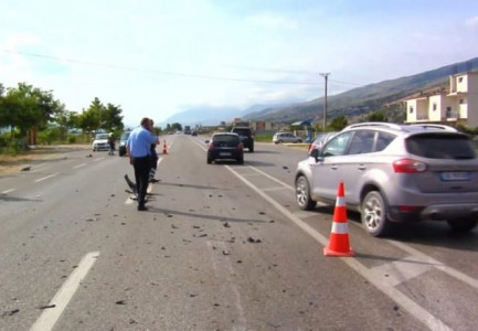 E RËNDË NË ELBASAN/ Makina përplas për vdekje këmbësorin, shoferi ia mbath. Detajet si ndodhi aksidenti