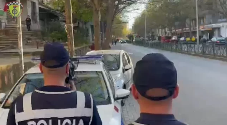 POLICIA RRUGORE DEL ME RADARË NË MES TË TIRANËS/ Ja çfarë duhet të dinë drejtuesit e mjeteve. Kujdes nëse bëni këtë veprim