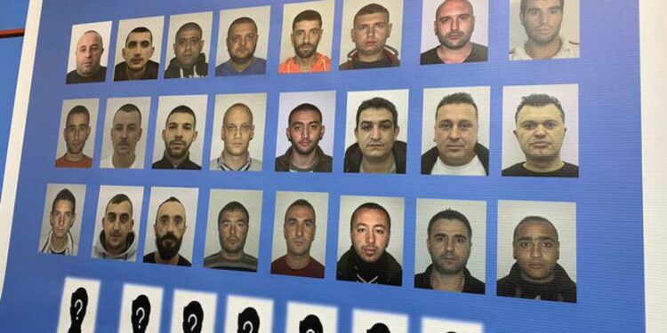 DALIN EMRAT E TË ARRESTUARVE NË KORÇË/ Në hetim dhe punonjës policie të dyshuar si bashkëpunëtorë