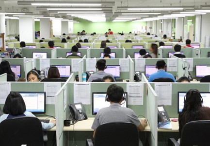 “MË NDIHMONI, DUA TË INVESTOJ NË CALL CENTER”/ Si përfitoi 135 mijë euro i riu! “Viktima” e 30-vjeçarit është një vajzë e re