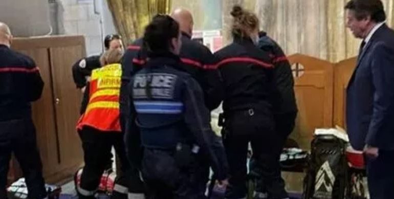 ZGJEDHJET PRESIDENCIALE/ “Duhet të vrasim Macronin”, 31 vjeçari francez sulmon me thikë priftin dhe murgeshën