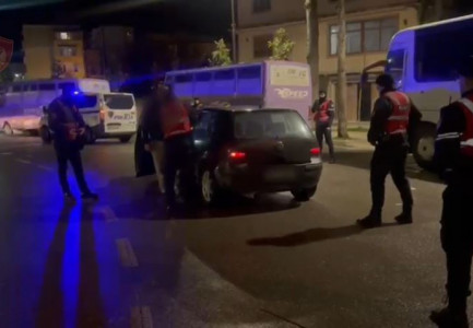 KONTROLLE TË SHUMTA NË ELBASAN PAS ATENTATIT NDAJ NUREDIN DUMANIT/ Policia bie në gjurmët e 34-vjeçarit, hodhi armën kur pa që po e ndiqnin A