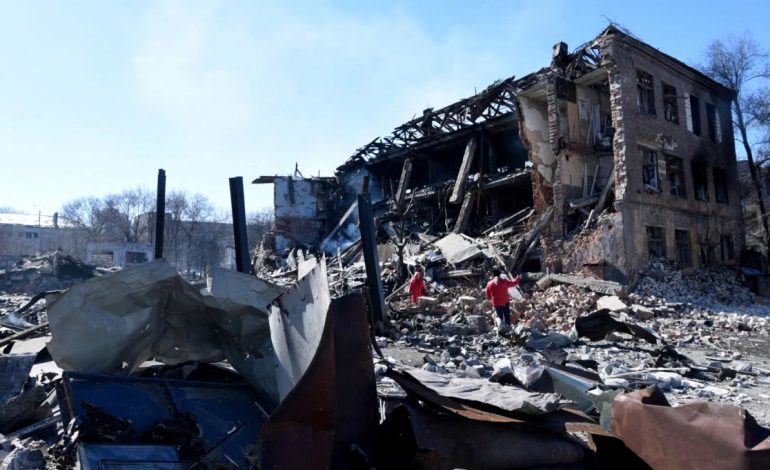 LUFTA NË UKRAINË/ Gjenden trupat e më shumë se 1500 ushtarëve rusë në Dnipro! Nënkryetari i bashkisë: Nuk dua t’i djeg…