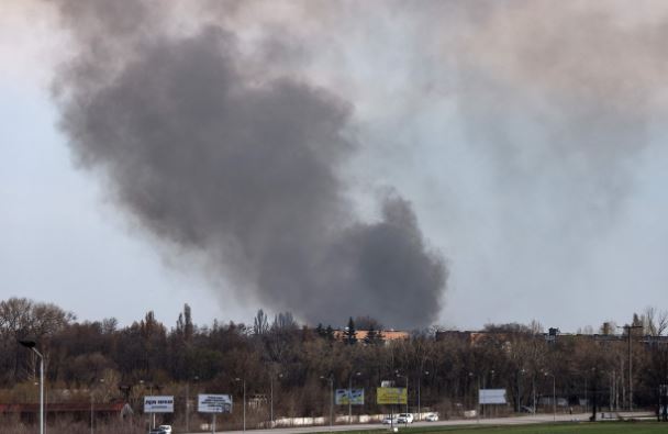 NUK NDALEN RUSËT/ Sulm me raketa në Dnipro, raportohet për dy të plagosur