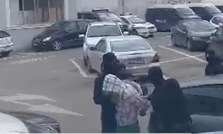 “E BËRA PREJ FËMIJËS”/ 30-vjeçarit problematik që grabiti Postën në Kamëz i komunikohet masa e sigurisë për një tjetër krim