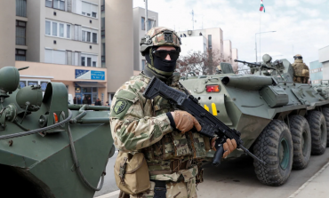 LUFTA/ Zyrtari amerikan: Rusia po përdor kishën për sulme në Kiev