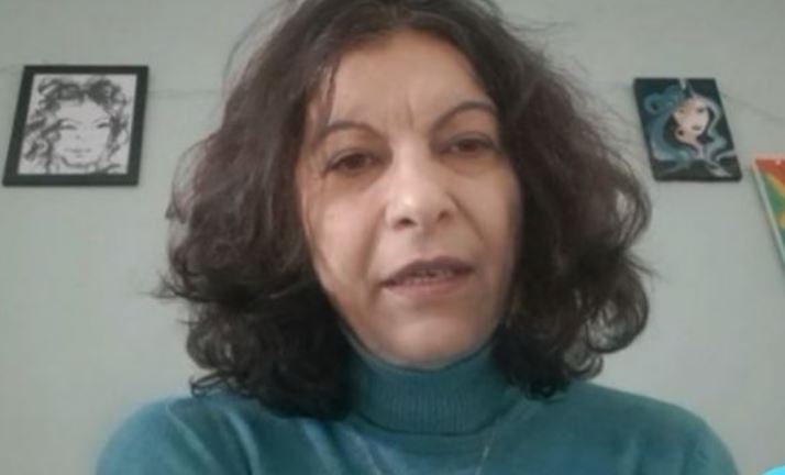 I RIKTHEHET KANCERI NË GJI/ Mësuesja luftarake apel për ndihmë: Më ndihmoni të mbledhim fonde, s’ mund ta lë vetëm djalin