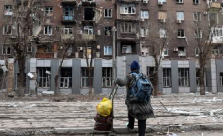 LUFTA/ Ukraina: Gjashtë mijë civilë do të evakuohen sot nga Mariupol