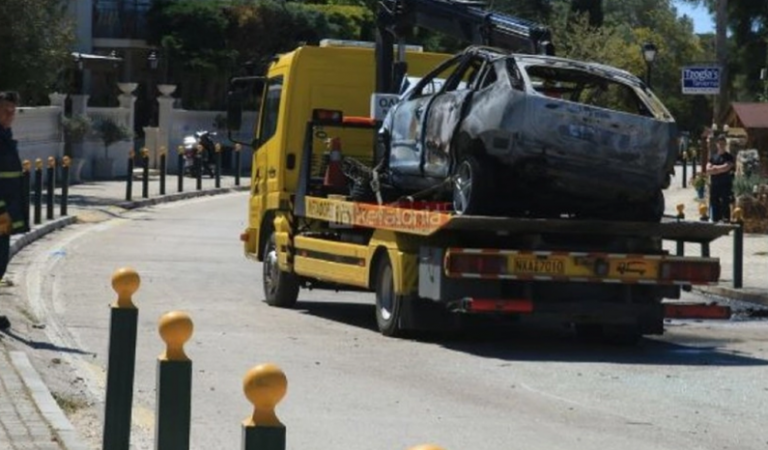 TRAGJEDI NË GREQI/ Makina me 4 të rinj shqiptarë përfshihet në aksident, digjet për së gjalli 17-vjeçari