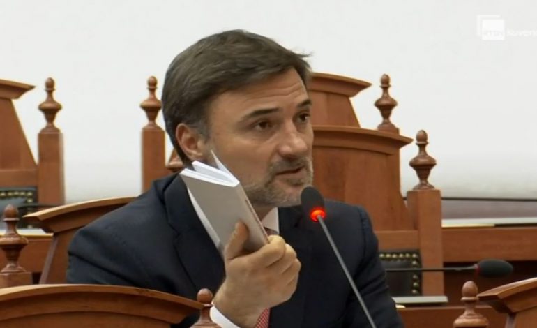NUK I DHA FJALËN DEPUTETIT TË PD/ Alibeaj debat me Felajn: Sa herë drejton ti seancën ndodhin incidente, nuk e di çfarë frustrimesh ke